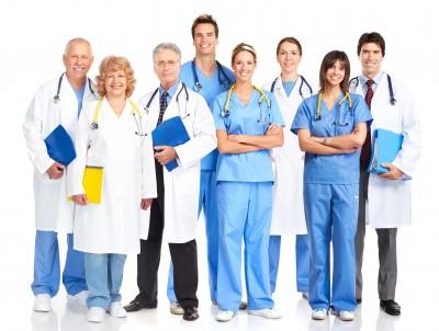 8 smiling medical people